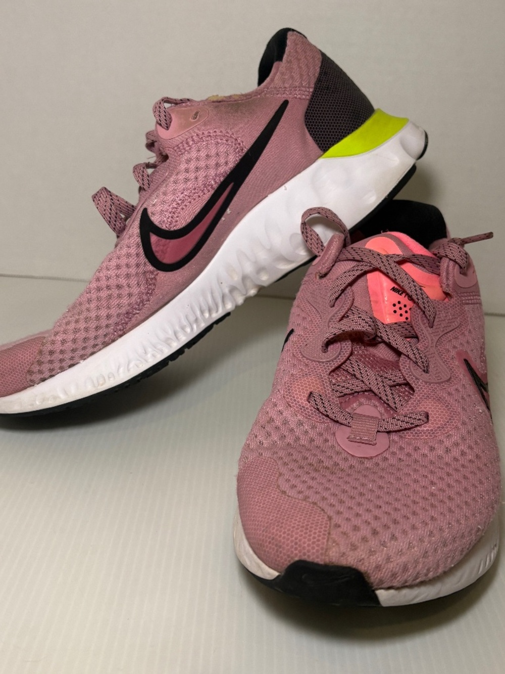 Nike Womens Renew Run 2 Running Shoes Sneakers Elemental Pink Size 9